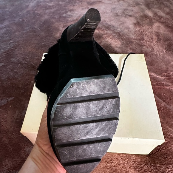 Coach Sidney Kidsuede Booties size 8. Style Q692 black - Picture 7 of 14